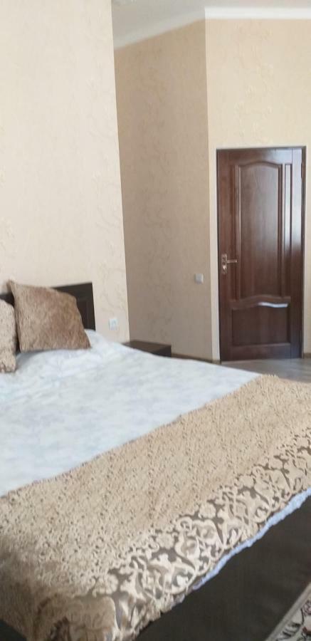 Hotel Sugd & Guest House Panjakent Bagian luar foto